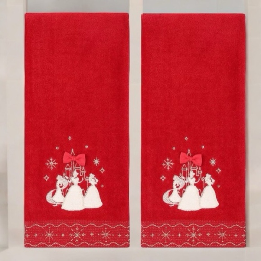 Disney’s Magic Princess Red Hand Towels 2pc Set New